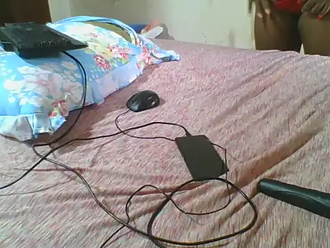 CuteJ online show from March 15, 2025, 7:09 am