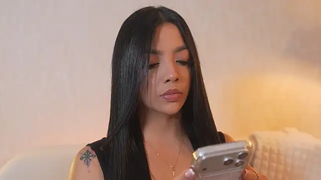 Snapshot of sarah_hiill chatting on November 14, 2025, 8:12 pm sarah hiill online show from November 14, 2025, 8:12 pm