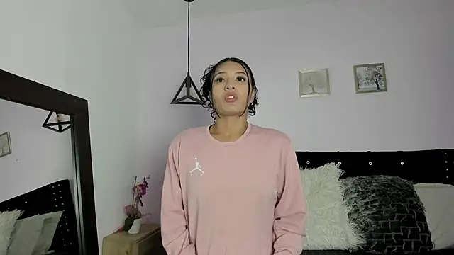 Snapshot of CeliWoods chatting on November 27, 2025, 11:21 am CeliWoods online show from November 27, 2025, 11:21 am