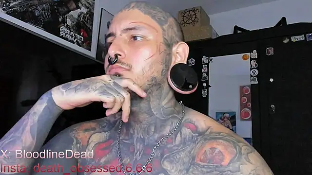 Snapshot of DEATHINK666XX chatting on March 18, 2025, 6:17 pm DEATHINK666XX online show from March 18, 2025, 6:17 pm