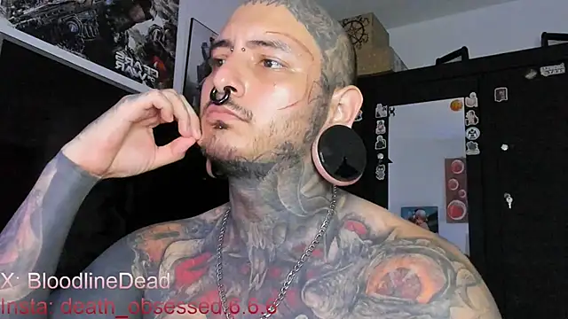 Snapshot of DEATHINK666XX chatting on March 19, 2025, 8:32 pm DEATHINK666XX online show from March 19, 2025, 8:32 pm