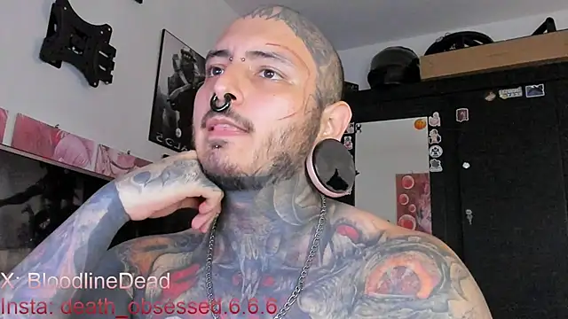 Snapshot of DEATHINK666XX chatting on March 7, 2025, 8:44 pm DEATHINK666XX online show from March 7, 2025, 8:44 pm