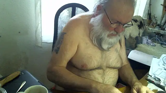SexySantaC online show from April 26, 2026, 7:16 am