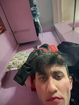 Sexyslimguyy online show from January 19, 2025, 2:17 pm