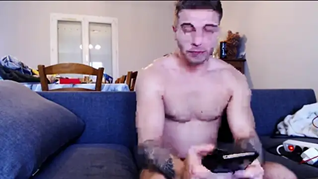 Snapshot of Elkafit28 chatting on February 15, 2026, 10:36 am Elkafit28 online show from February 15, 2026, 10:36 am