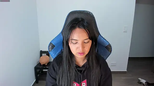 Miss Nicole online show from October 11, 2025, 2:12 am