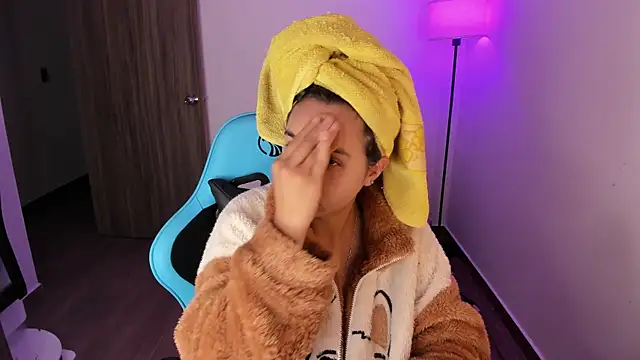 Miss Nicole online show from February 12, 2026, 1:38 am