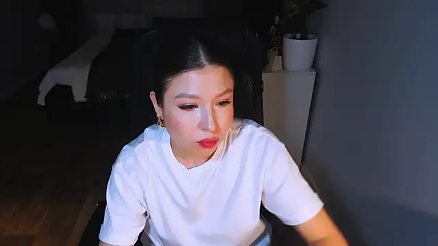 Snapshot of Eva_Chris chatting on February 13, 2026, 6:30 pm Eva Chris online show from February 13, 2026, 6:30 pm