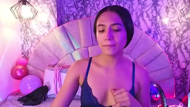  emma miller  online show from May 9, 2026, 11:46 am
