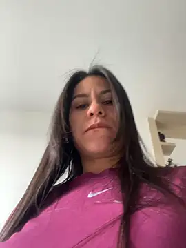 Snapshot of Reggie-Liam chatting on November 15, 2025, 9:08 pm Reggie-Liam online show from November 15, 2025, 9:08 pm