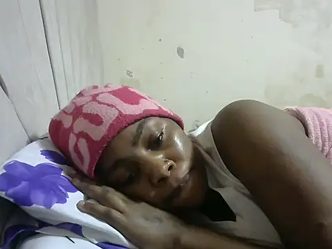 Snapshot of naughty_miami chatting on October 5, 2025, 7:59 pm naughty miami online show from October 5, 2025, 7:59 pm