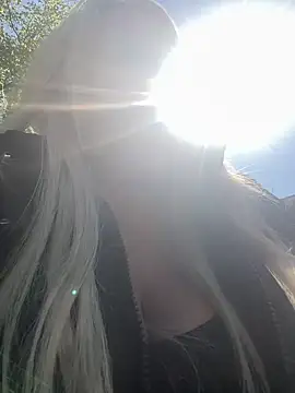 Bustyblondebabe32 online show from April 24, 2026, 9:11 am