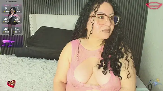 hazel milf online show from April 15, 2026, 11:38 am