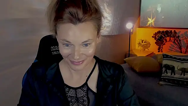 Snapshot of MistyBarnes chatting on May 11, 2026, 2:45 pm MistyBarnes online show from May 11, 2026, 2:45 pm