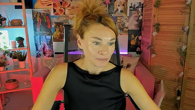 Snapshot of MistyBarnes chatting on March 14, 2025, 3:03 pm MistyBarnes online show from March 14, 2025, 3:03 pm