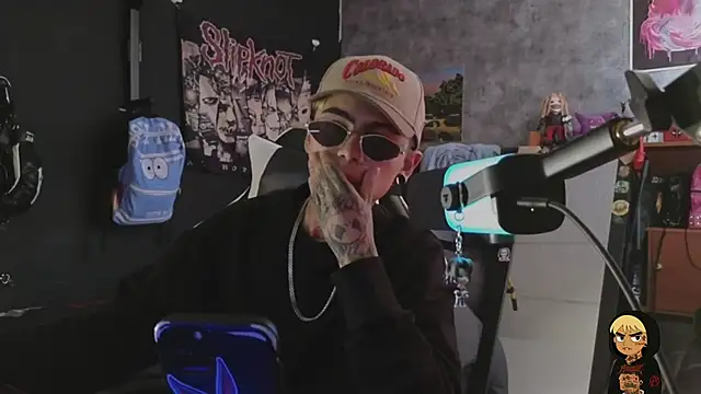 Snapshot of AcidMilo chatting on February 5, 2026, 5:31 pm AcidMilo online show from February 5, 2026, 5:31 pm