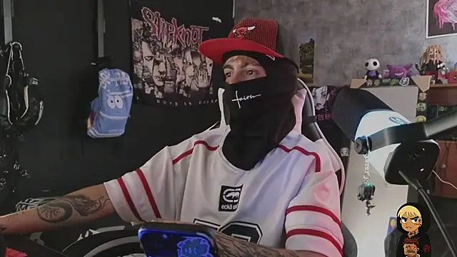 Snapshot of AcidMilo chatting on February 11, 2026, 6:52 pm AcidMilo online show from February 11, 2026, 6:52 pm