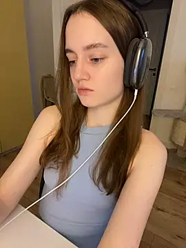 Snapshot of malyshhka chatting on December 10, 2024, 7:58 am malyshhka online show from December 10, 2024, 7:58 am