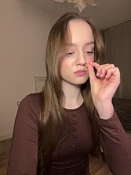 Snapshot of malyshhka chatting on April 3, 2026, 7:42 pm malyshhka online show from April 3, 2026, 7:42 pm