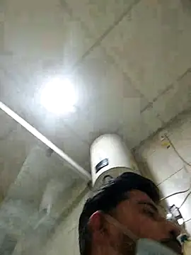 Snapshot of bigdickfuckuu chatting on October 13, 2025, 4:03 am bigdickfuckuu online show from October 13, 2025, 4:03 am