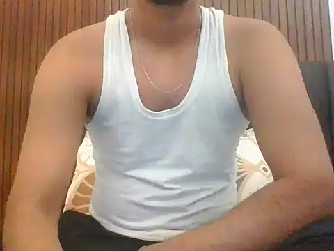 Snapshot of bigdickfuckuu chatting on November 6, 2025, 9:02 am bigdickfuckuu online show from November 6, 2025, 9:02 am