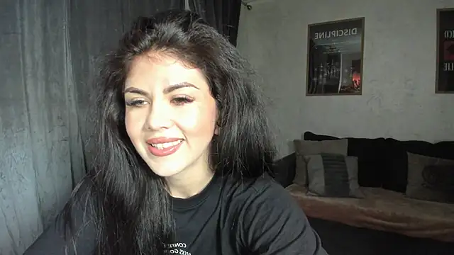 Snapshot of LoveYou28 chatting on June 5, 2026, 6:46 pm LoveYou28 online show from June 5, 2026, 6:46 pm