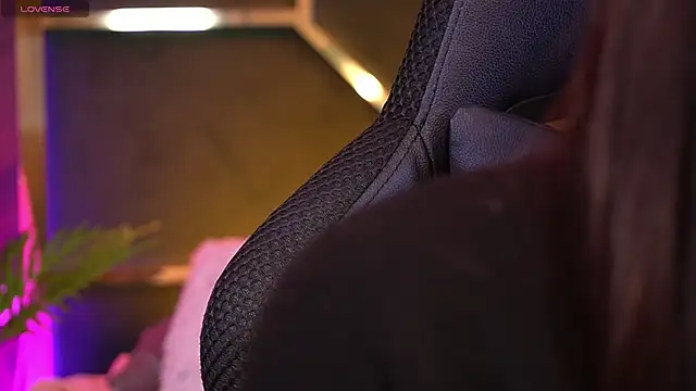 Snapshot of LittleeCutee chatting on October 25, 2025, 7:29 am LittleeCutee online show from October 25, 2025, 7:29 am