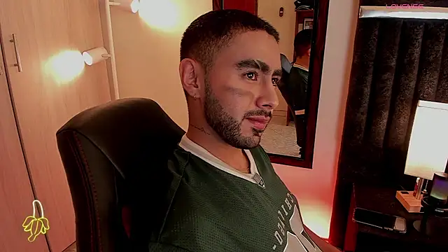 Snapshot of ItsMeEros chatting on October 26, 2025, 9:15 pm ItsMeEros online show from October 26, 2025, 9:15 pm