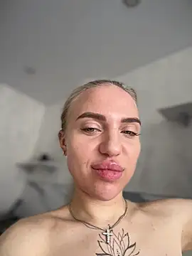 Snapshot of pinkstar_ chatting on February 6, 2026, 6:20 am pinkstar online show from February 6, 2026, 6:20 am