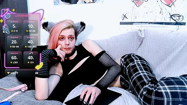 Snapshot of Littlepinkcat chatting on October 10, 2025, 6:36 am Littlepinkcat online show from October 10, 2025, 6:36 am