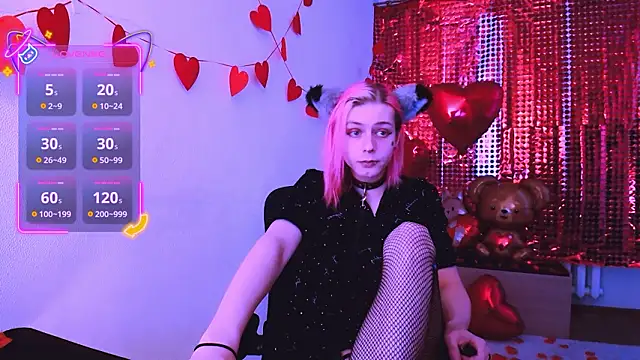 Littlepinkcat online show from February 11, 2026, 6:13 am