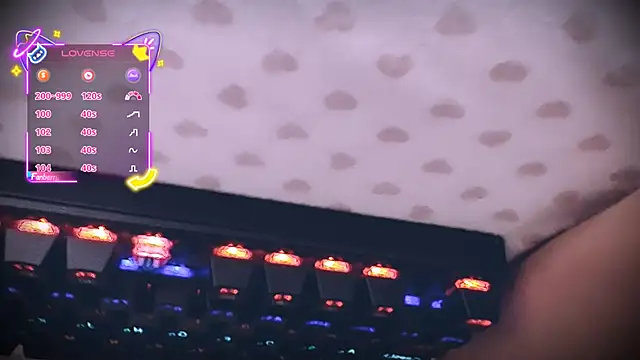 Snapshot of Littlepinkcat chatting on December 4, 2025, 6:34 am Littlepinkcat online show from December 4, 2025, 6:34 am