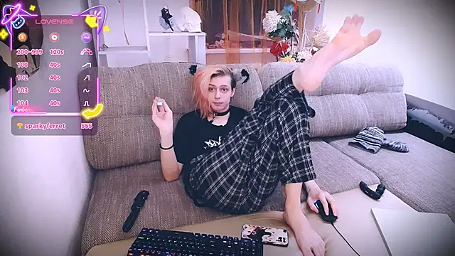 Snapshot of Littlepinkcat chatting on November 29, 2025, 8:25 am Littlepinkcat online show from November 29, 2025, 8:25 am