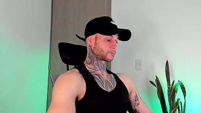 Snapshot of _jamesleandros1 chatting on February 10, 2026, 3:38 am jamesleandros1 online show from February 10, 2026, 3:38 am