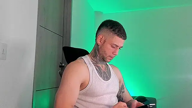 Snapshot of _jamesleandros1 chatting on May 28, 2026, 1:46 am jamesleandros1 online show from May 28, 2026, 1:46 am