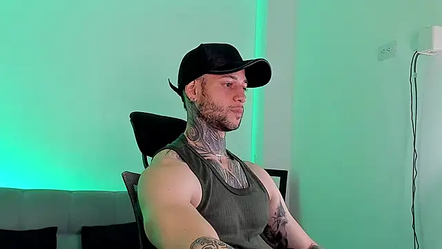 Snapshot of _jamesleandros1 chatting on July 12, 2026, 5:25 pm jamesleandros1 online show from July 12, 2026, 5:25 pm