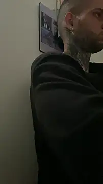 Snapshot of _jamesleandros1 chatting on February 7, 2026, 2:58 pm jamesleandros1 online show from February 7, 2026, 2:58 pm