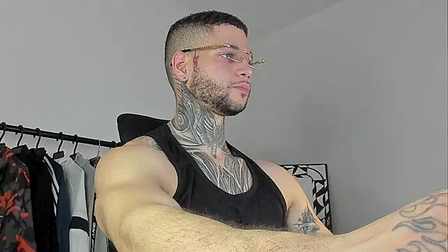 Snapshot of _jamesleandros1 chatting on November 4, 2025, 8:56 pm jamesleandros1 online show from November 4, 2025, 8:56 pm