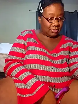 sluttyFetesa online show from October 15, 2025, 5:10 pm