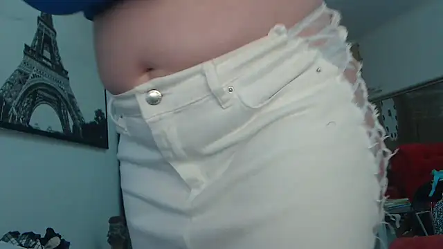 Snapshot of AnnaBellaLuckyXOXO chatting on December 2, 2025, 12:18 pm AnnaBellaLuckyXOXO online show from December 2, 2025, 12:18 pm