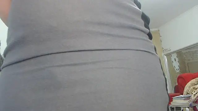 Snapshot of AnnaBellaLuckyXOXO chatting on December 5, 2025, 12:59 pm AnnaBellaLuckyXOXO online show from December 5, 2025, 12:59 pm