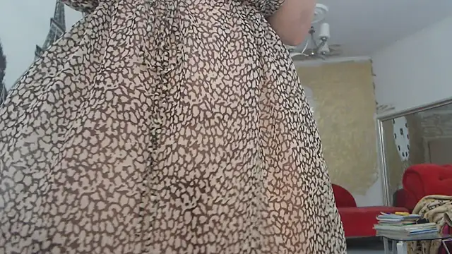 Snapshot of AnnaBellaLuckyXOXO chatting on December 1, 2025, 11:22 am AnnaBellaLuckyXOXO online show from December 1, 2025, 11:22 am