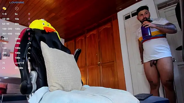 Snapshot of Jacon_cruz_ chatting on January 18, 2026, 8:56 pm Jacon cruz online show from January 18, 2026, 8:56 pm