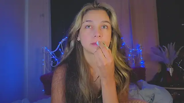 Funny Bunny online show from June 15, 2026, 1:39 am