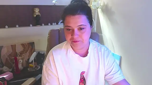 Snapshot of Malika_uAngel chatting on June 15, 2026, 2:01 am Malika uAngel online show from June 15, 2026, 2:01 am