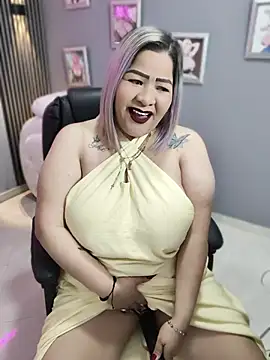 Snapshot of Dalessa_Bigtits chatting on July 19, 2026, 2:53 am Dalessa Bigtits online show from July 19, 2026, 2:53 am