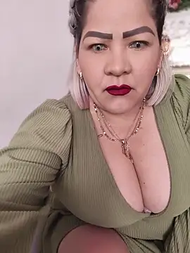 Snapshot of Dalessa_Bigtits chatting on June 19, 2026, 9:31 pm Dalessa Bigtits online show from June 19, 2026, 9:31 pm