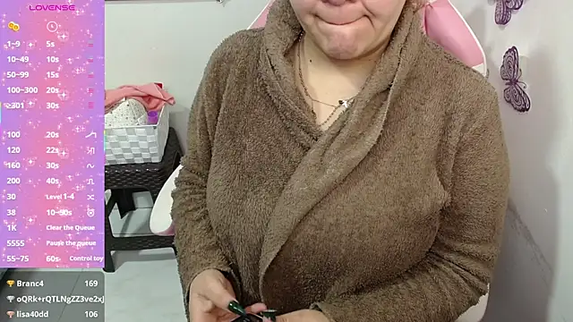 Snapshot of Dalessa_Bigtits chatting on November 19, 2025, 10:54 pm Dalessa Bigtits online show from November 19, 2025, 10:54 pm