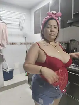 Snapshot of Dalessa_Bigtits chatting on July 5, 2026, 2:16 am Dalessa Bigtits online show from July 5, 2026, 2:16 am