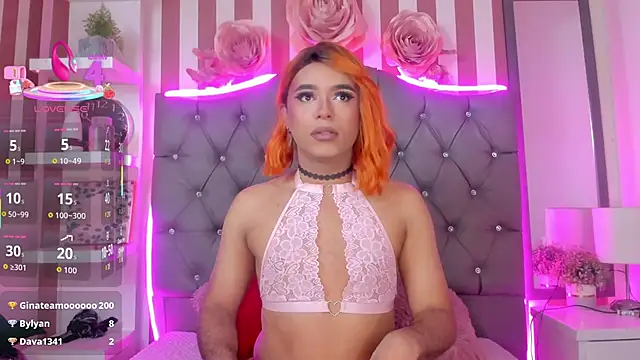 Snapshot of Star-Fire chatting on November 13, 2025, 8:35 pm Star-Fire online show from November 13, 2025, 8:35 pm